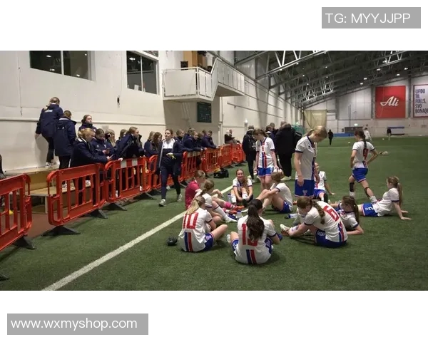 日本女足与冰岛女足激战正酣谁能在国际赛场上笑到最后 日本女足与冰岛女足激战正酣谁能在国际赛场上笑到最后