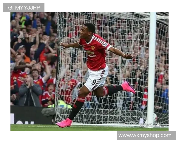 曼联与利物浦历史交锋赛果回顾及精彩瞬间分析