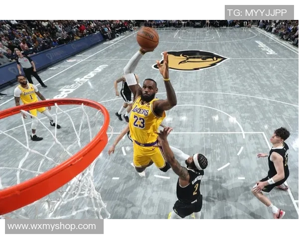 骑士与湖人激战15日NBA赛场再掀高潮球迷期待精彩对决