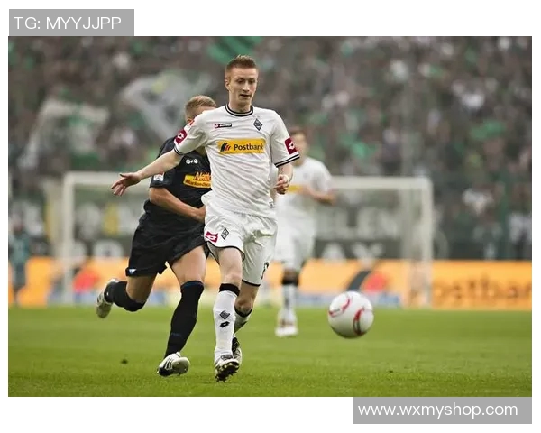 特尔施特根:从青涩门将到世界顶级守护者的辉煌历程与成就分析 特尔施特根:从青涩门将到世界顶级守护者的辉煌历程与成就分析